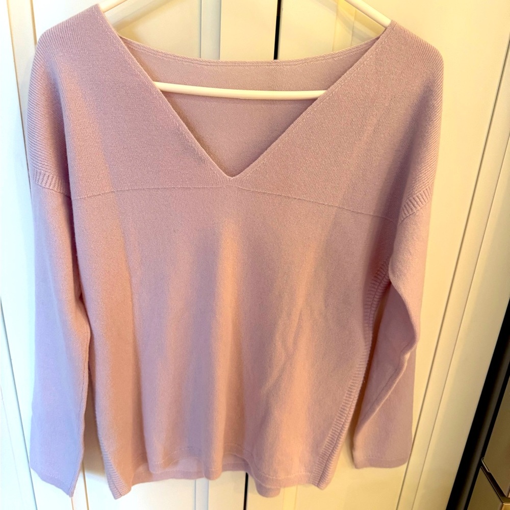 Lafayette 148 New York Purple V-Neck Sweater, Size Small
